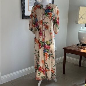 Lola Australia Maxi Dress tan Floral Large